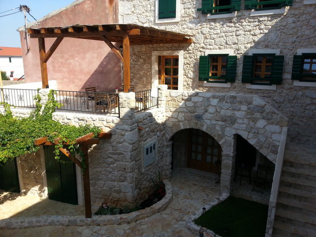 Appartement Dvori Svetog Mihaela à Šibenik Chambre photo