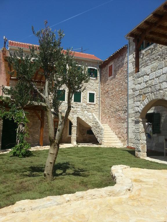 Appartement Dvori Svetog Mihaela à Šibenik Chambre photo