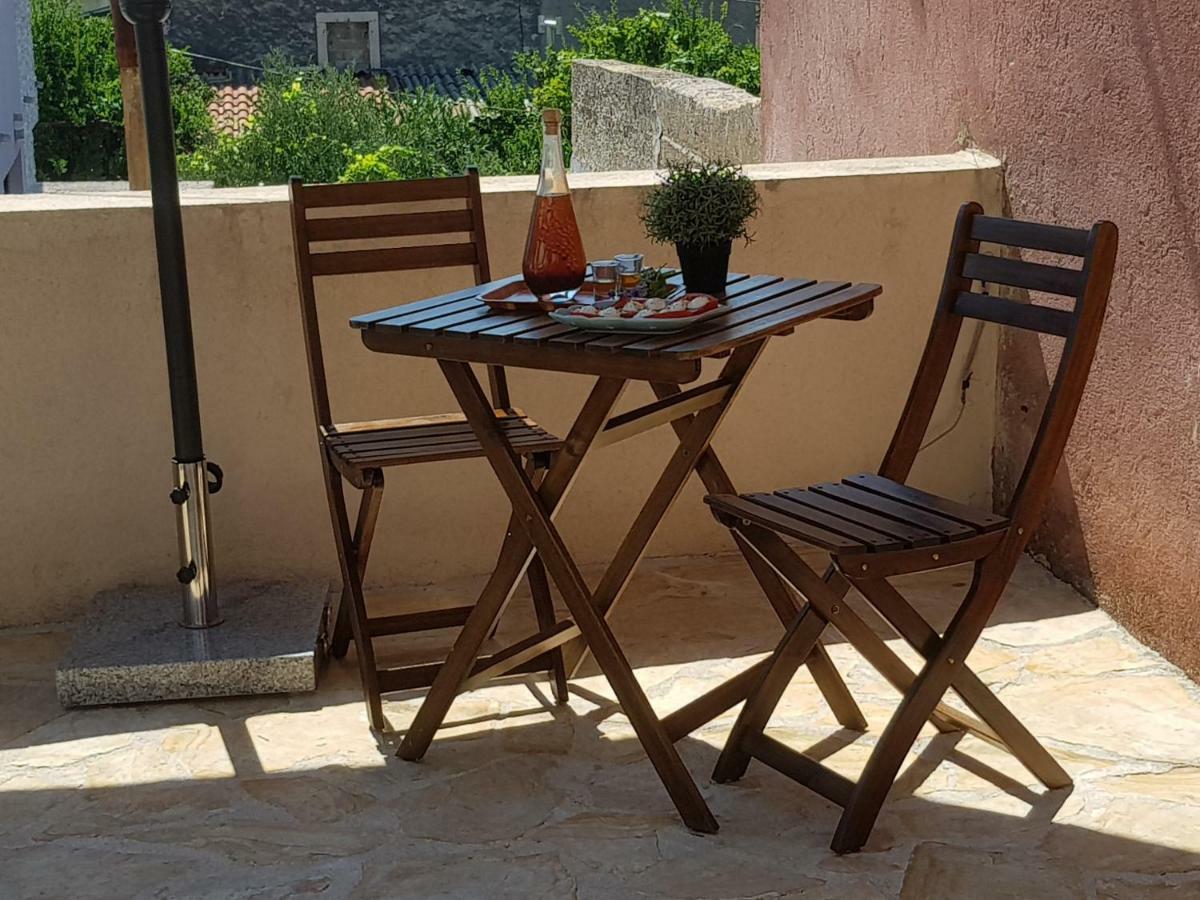 Appartement Dvori Svetog Mihaela à Šibenik Extérieur photo