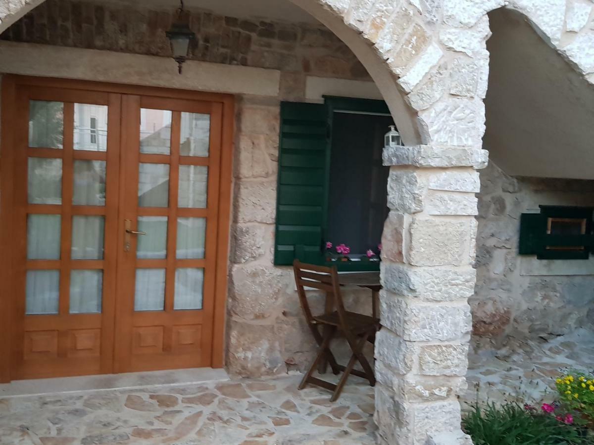 Appartement Dvori Svetog Mihaela à Šibenik Extérieur photo