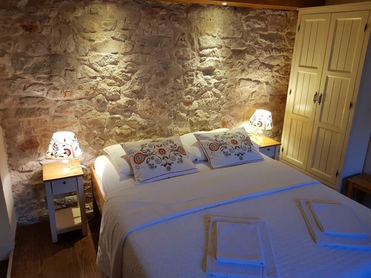Appartement Dvori Svetog Mihaela à Šibenik Extérieur photo